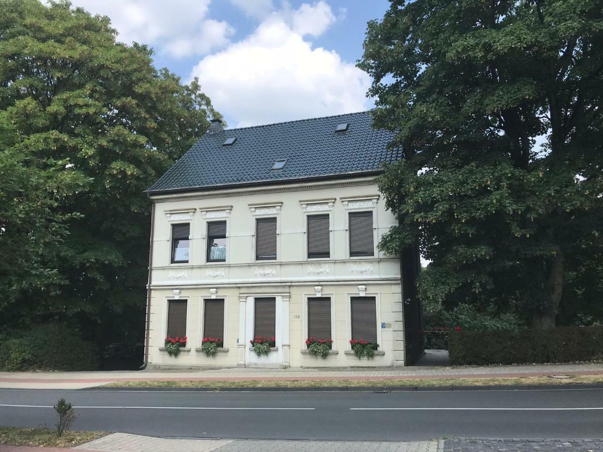 Ferienwohnung Wieneke Velbert Bagian luar foto